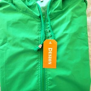 NWT! Womans Light Wind Jacket Size XXL